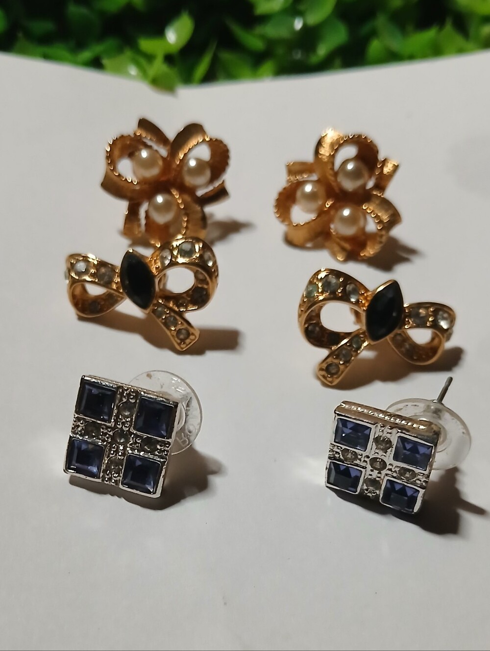 Gold Pearl Flower & Bow Earring Set - Gold, Black, Blue